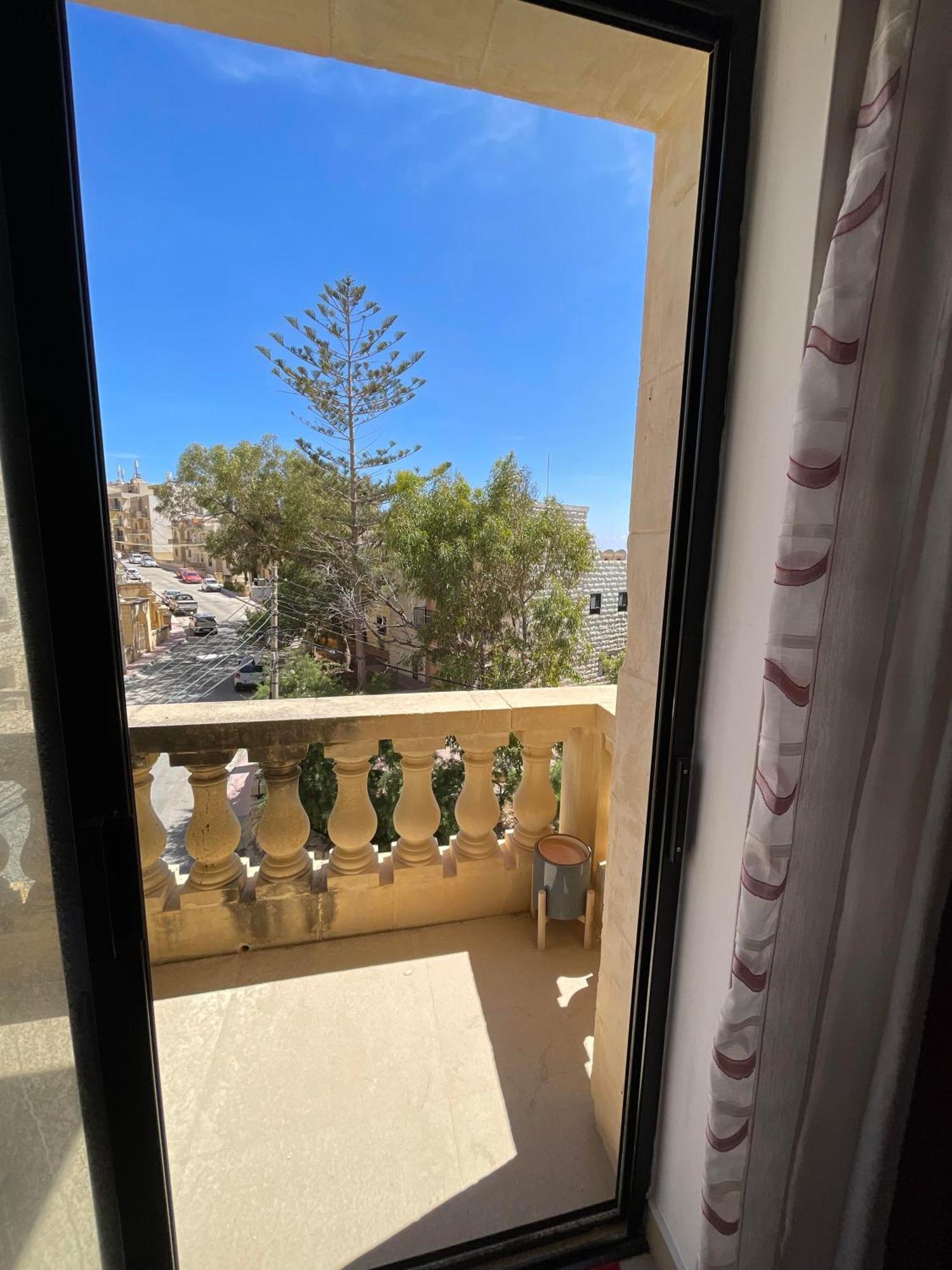 Modern Seaview Xlendi