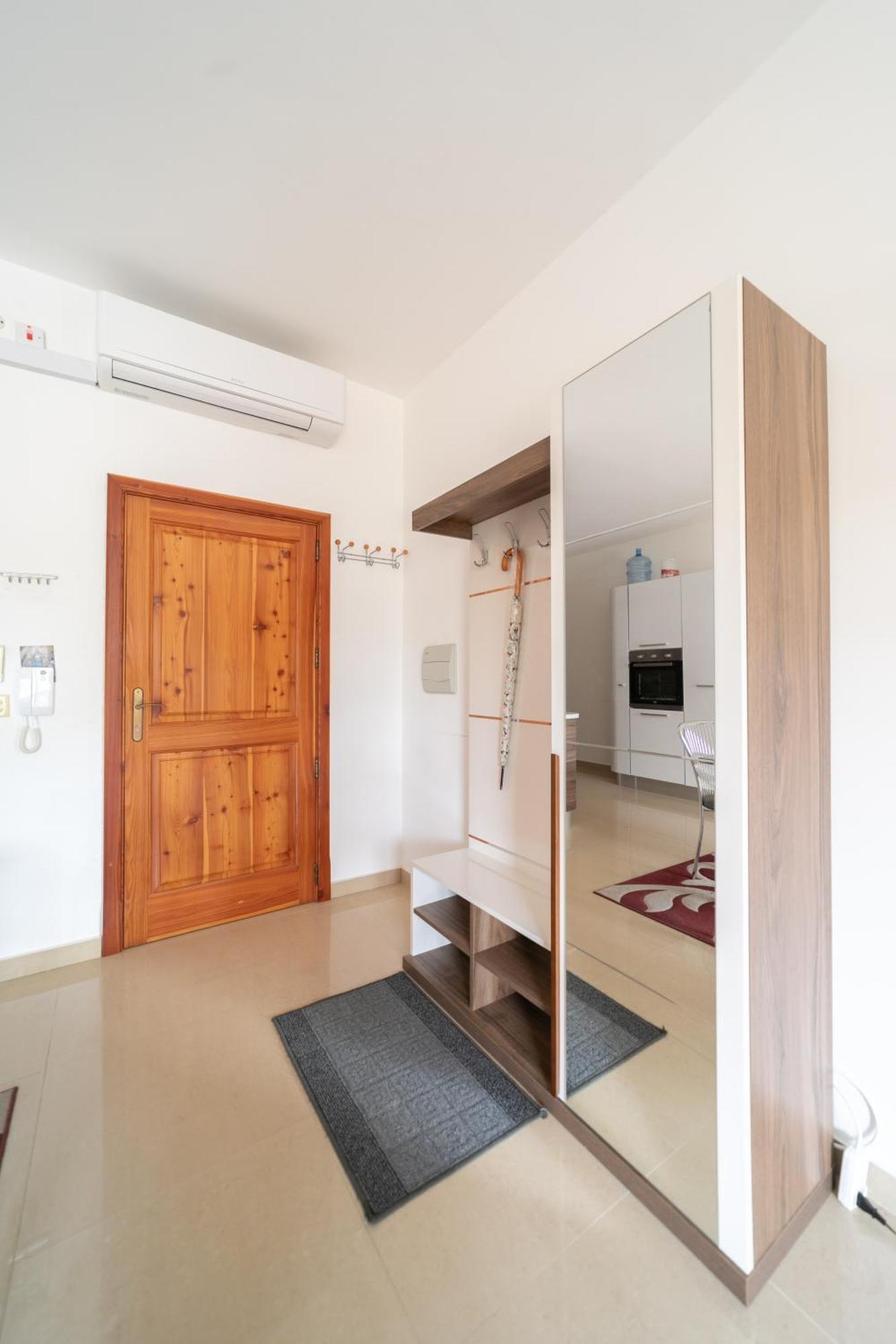 Modern Seaview Apartment *