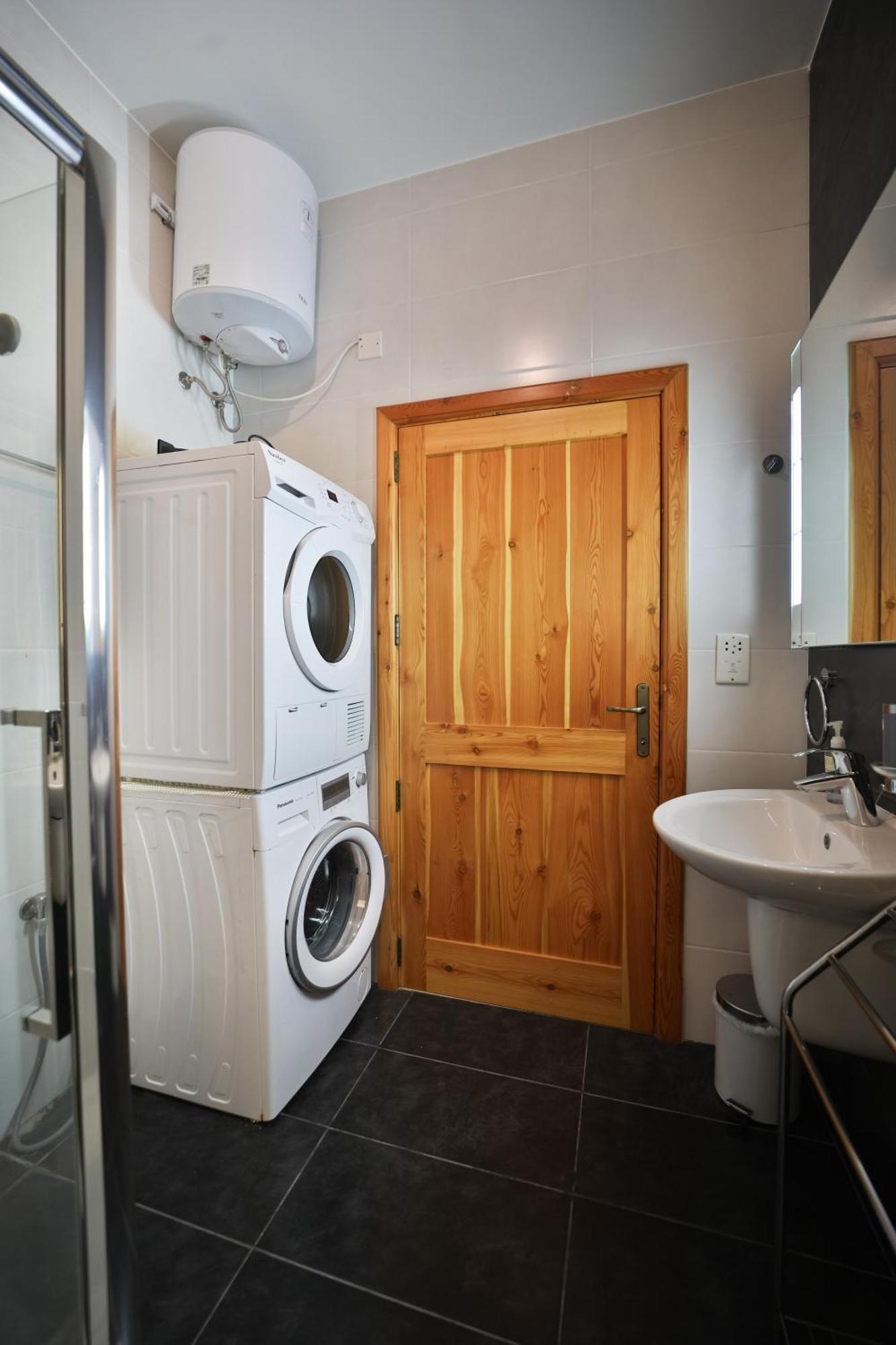 Modern Seaview Apartment Xlendi