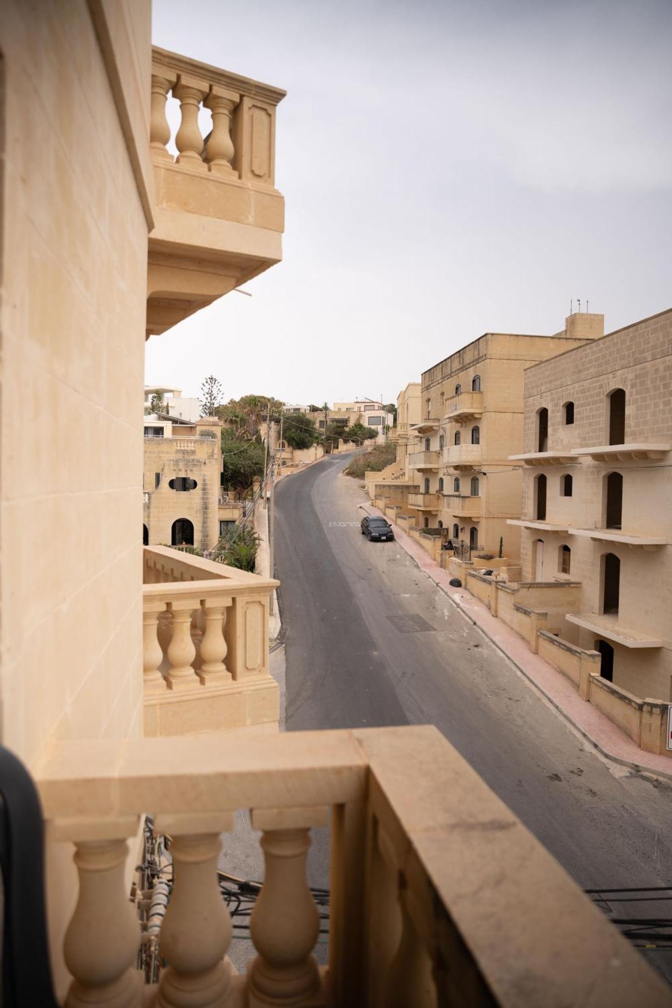 Modern Seaview Apartment Xlendi