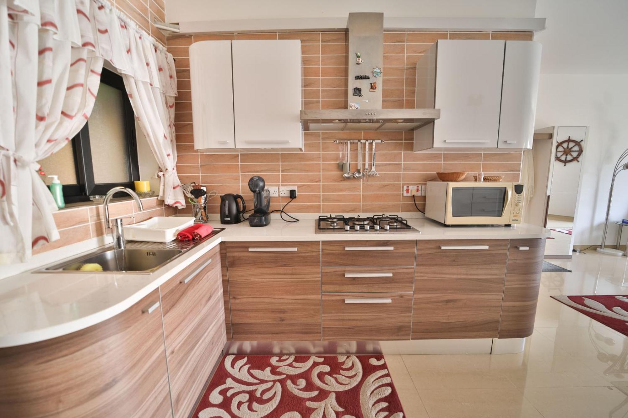 Modern Seaview Apartment *